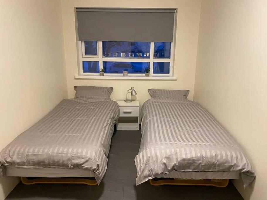 Husavik 2 Bedroom Apartment Exterior photo
